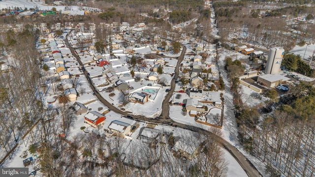 13 WOODSHIRE DR, Sicklerville, NJ 08081