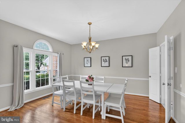 5659 LONESOME DOVE CT, Clifton, VA 20124