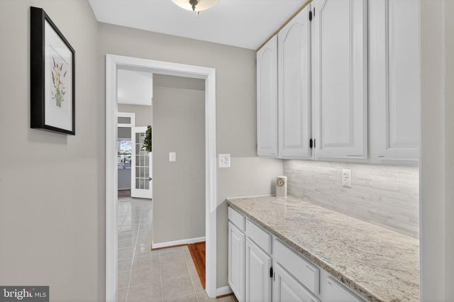 5659 LONESOME DOVE CT, Clifton, VA 20124