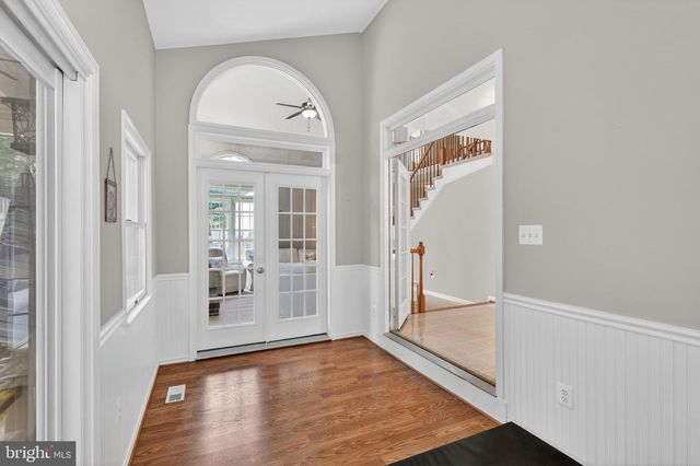 5659 LONESOME DOVE CT, Clifton, VA 20124