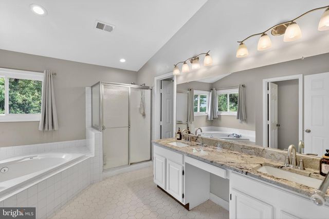5659 LONESOME DOVE CT, Clifton, VA 20124