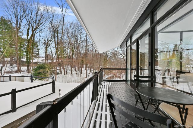 10 Lincoln Road, Scarsdale, NY 10583