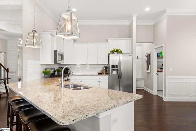 106 Common Oaks Court, Simpsonville, SC 29681