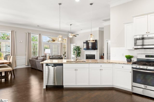 106 Common Oaks Court, Simpsonville, SC 29681