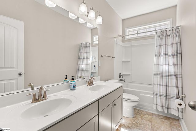 106 Common Oaks Court, Simpsonville, SC 29681