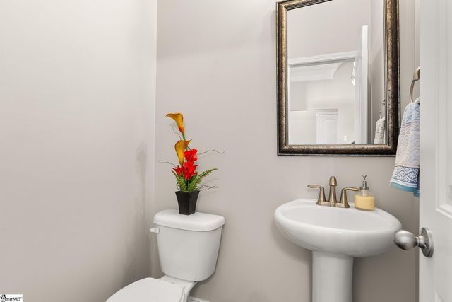 106 Common Oaks Court, Simpsonville, SC 29681