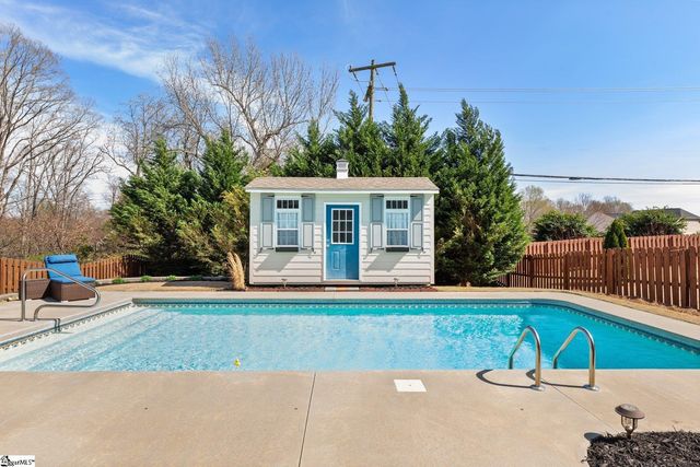 106 Common Oaks Court, Simpsonville, SC 29681