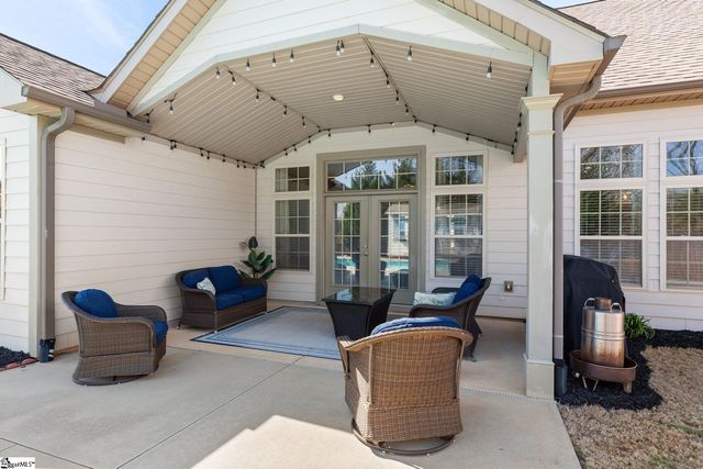 106 Common Oaks Court, Simpsonville, SC 29681