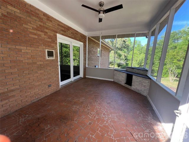 280 Raintree Road, Great Falls, SC 29055