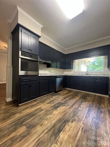 280 Raintree Road, Great Falls, SC 29055