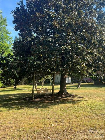 280 Raintree Road, Great Falls, SC 29055