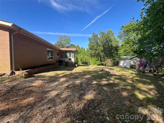 280 Raintree Road, Great Falls, SC 29055