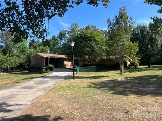 280 Raintree Road, Great Falls, SC 29055