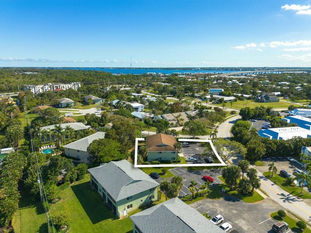 983 NW Spruce Ridge Drive 4, Stuart, FL 34994