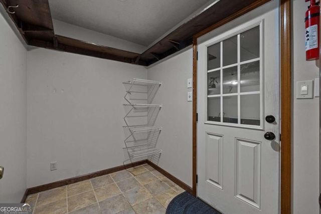 124 Shadow Lake Drive SW, Lilburn, GA 30047