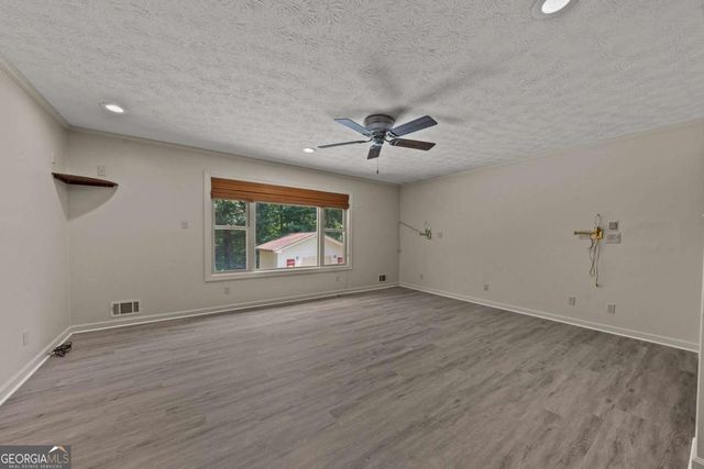 124 Shadow Lake Drive SW, Lilburn, GA 30047