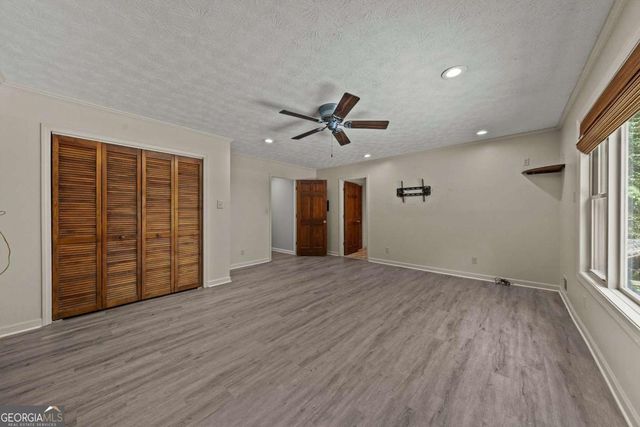 124 Shadow Lake Drive SW, Lilburn, GA 30047