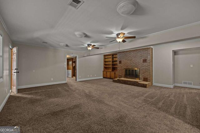 124 Shadow Lake Drive SW, Lilburn, GA 30047