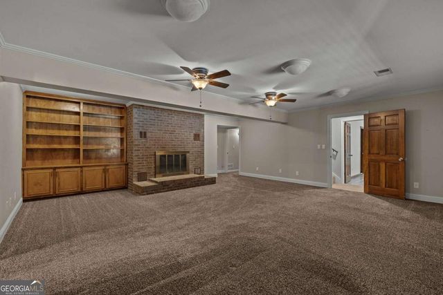 124 Shadow Lake Drive SW, Lilburn, GA 30047