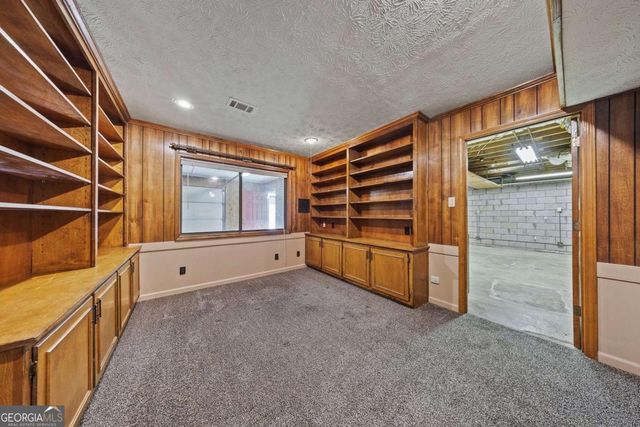 124 Shadow Lake Drive SW, Lilburn, GA 30047