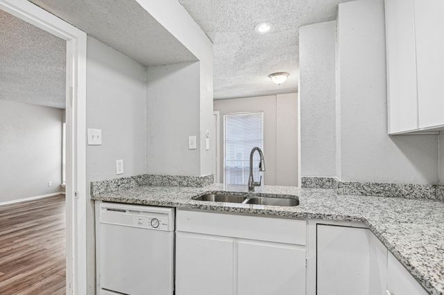 5534 Boca Raton Boulevard 292, Fort Worth, TX 76112