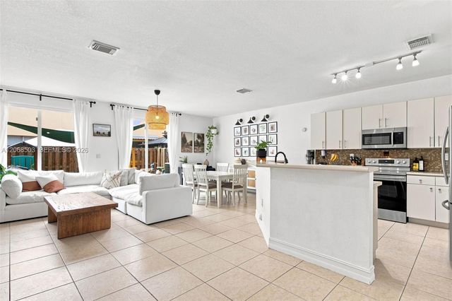 16628 SW 79th Terrace, Miami, FL 33193