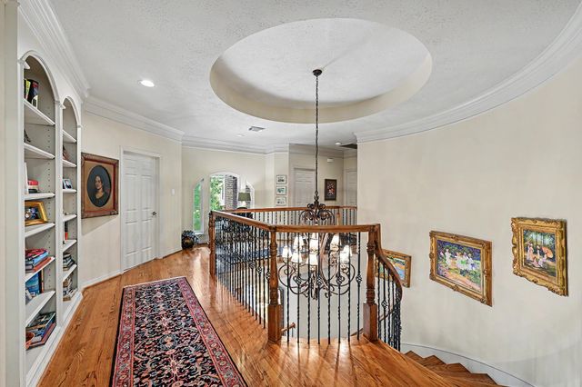 69 Wynden Oaks Drive, Houston, TX 77056