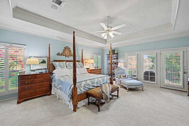 69 Wynden Oaks Drive, Houston, TX 77056