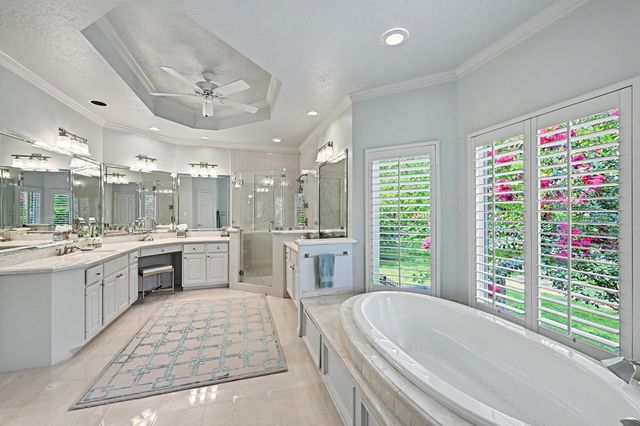 69 Wynden Oaks Drive, Houston, TX 77056