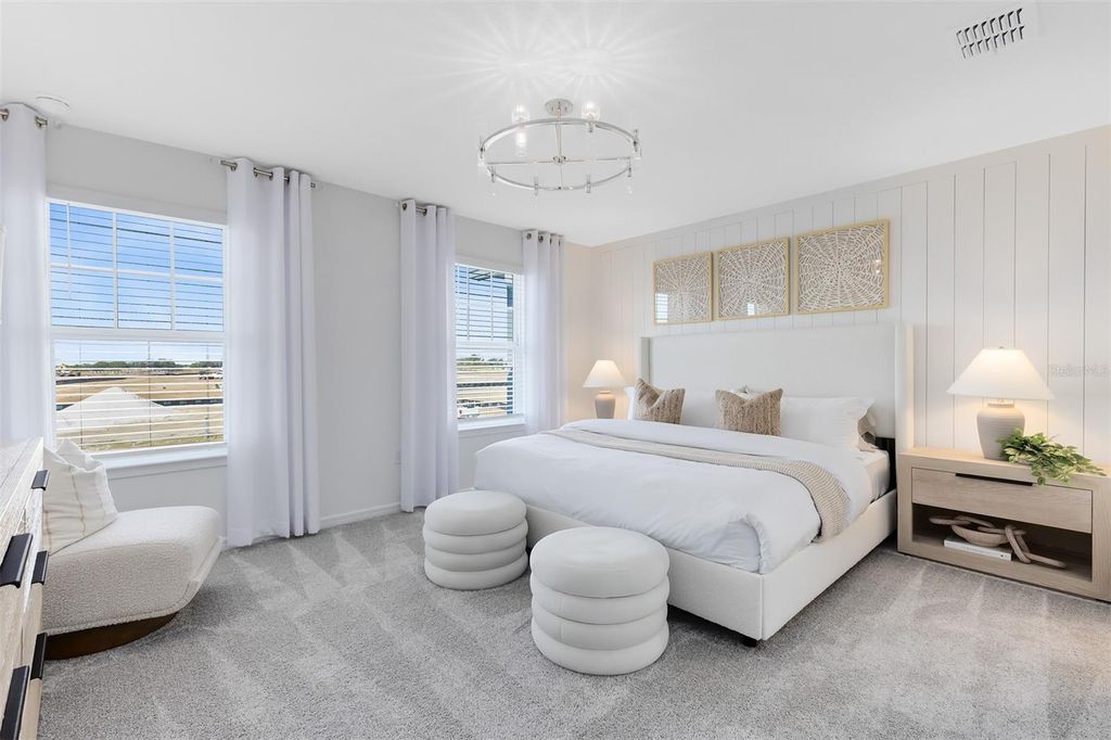 Image 14 of property listing at 10642 EVENING STAR STREET, Orlando, FL 32829