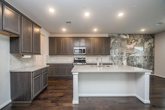 7702 Kenora Way, Richmond, TX 77407