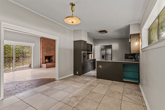 2224 Lakeland Drive, Dallas, TX 75228