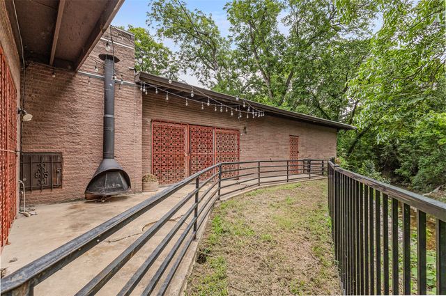 2224 Lakeland Drive, Dallas, TX 75228