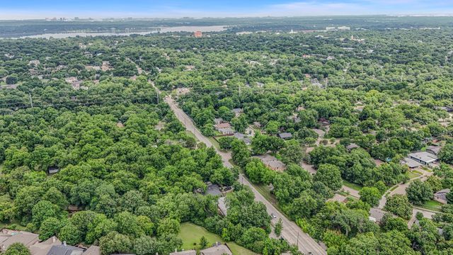 2224 Lakeland Drive, Dallas, TX 75228