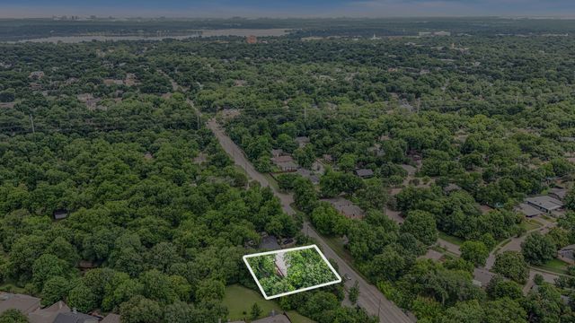 2224 Lakeland Drive, Dallas, TX 75228