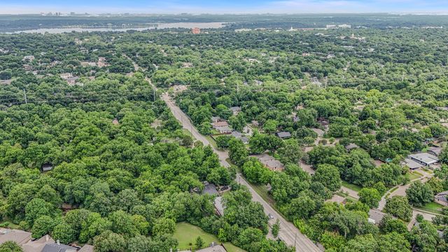 2224 Lakeland Drive, Dallas, TX 75228