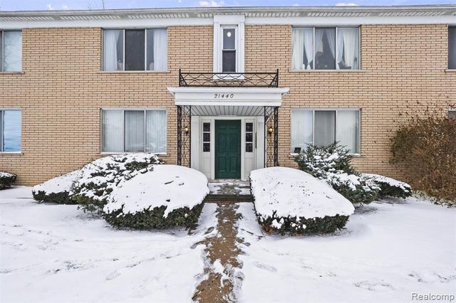 21440 Kelly Road, Eastpointe, MI 48021