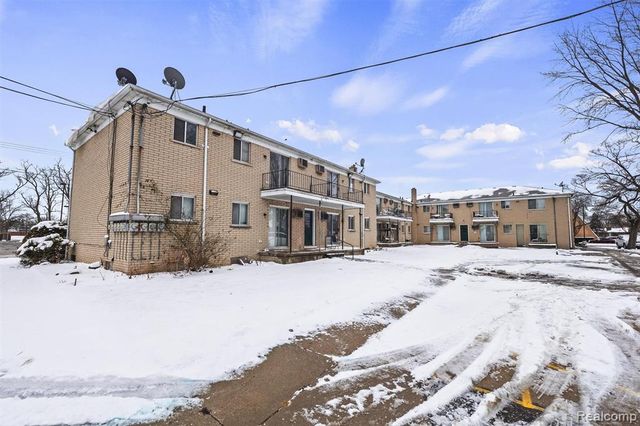 21440 Kelly Road, Eastpointe, MI 48021