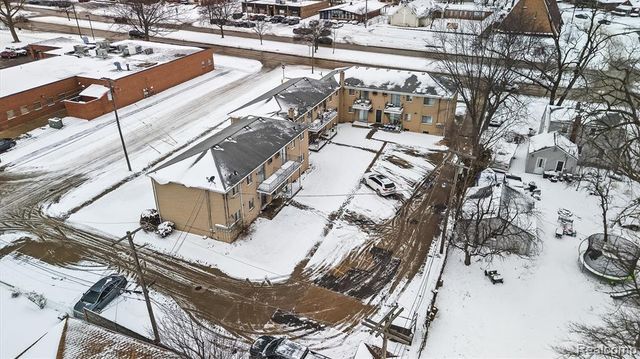 21440 Kelly Road, Eastpointe, MI 48021