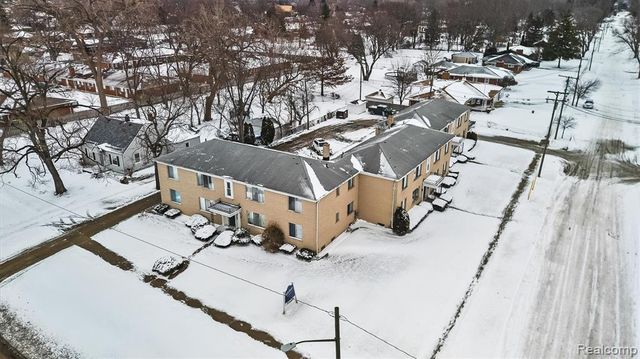 21440 Kelly Road, Eastpointe, MI 48021