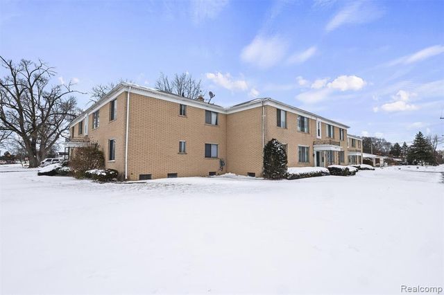 21440 Kelly Road, Eastpointe, MI 48021