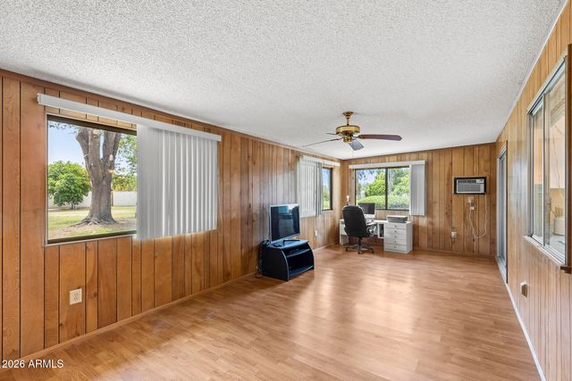 10801 W CARON Drive, Sun City, AZ 85351