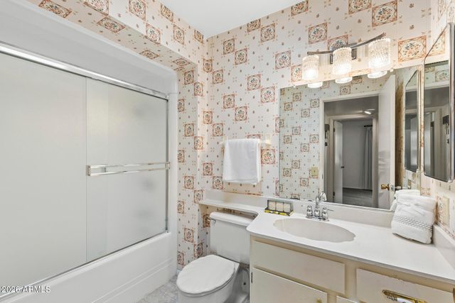 10801 W CARON Drive, Sun City, AZ 85351