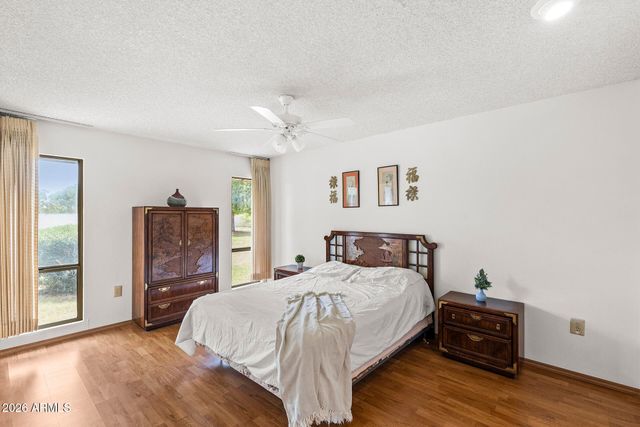 10801 W CARON Drive, Sun City, AZ 85351