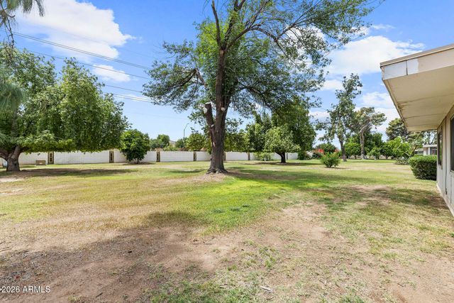 10801 W CARON Drive, Sun City, AZ 85351