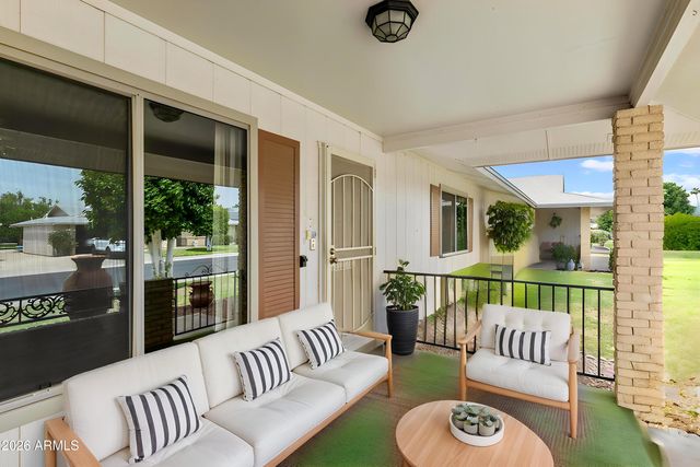 10801 W CARON Drive, Sun City, AZ 85351