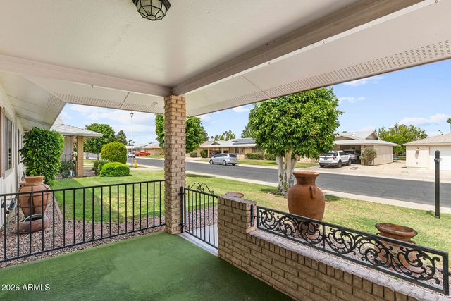 10801 W CARON Drive, Sun City, AZ 85351