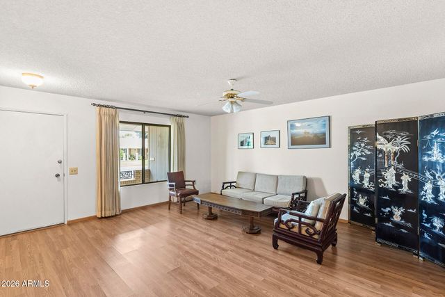 10801 W CARON Drive, Sun City, AZ 85351