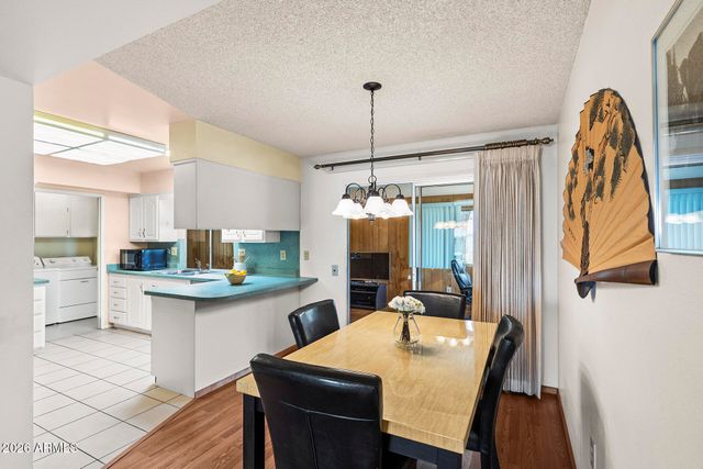 10801 W CARON Drive, Sun City, AZ 85351