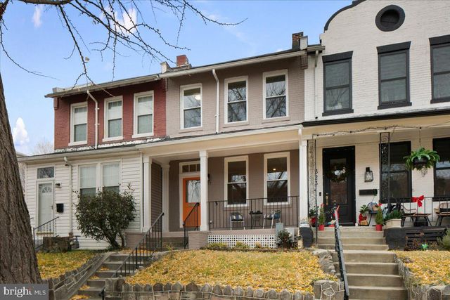 325 14TH PL NE, Washington, DC 20002